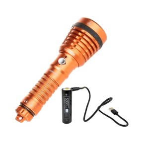 Tecline Zoom 1500 lm – czarna latarka nurkowa LED